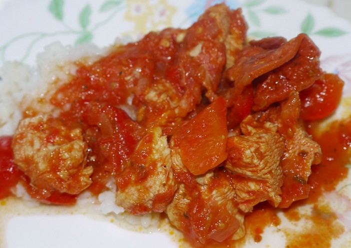 Cuisiner un poulet tomate au robot cuiseur