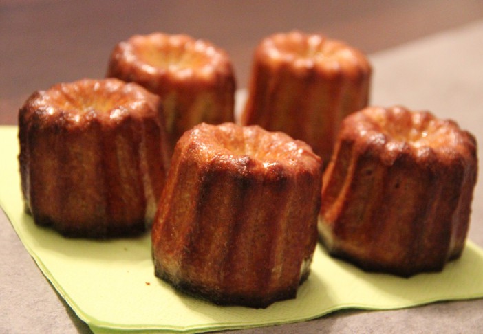 Réaliser des cannelés maison à la fleur d'oranger